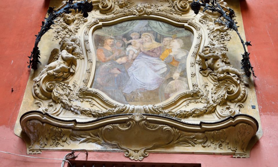 Private Walking Tour of Genoa - Languages Offered