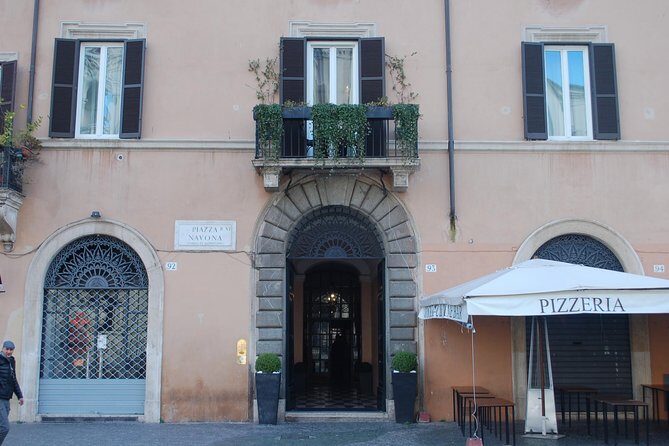 Private Walking Tour of Roman Squares and Fountains Plus the Pantheon - Key Points