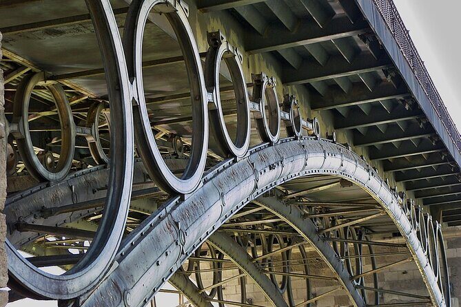 Private walking tour of Triana in Seville - An In-Depth Look at the Tour Itinerary