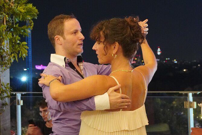 Private Waltz Workshop for Friends & Families (4-14 guests) - A Closer Look at the Experience