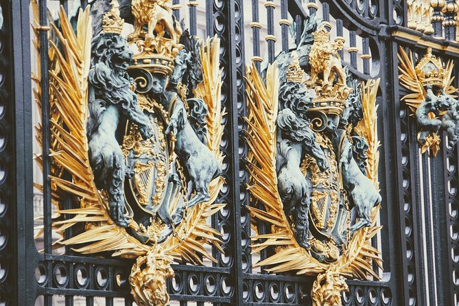 Private Westminster, Whitehall, and Windsor Castle Tour by Train. - Guided Castle Highlights