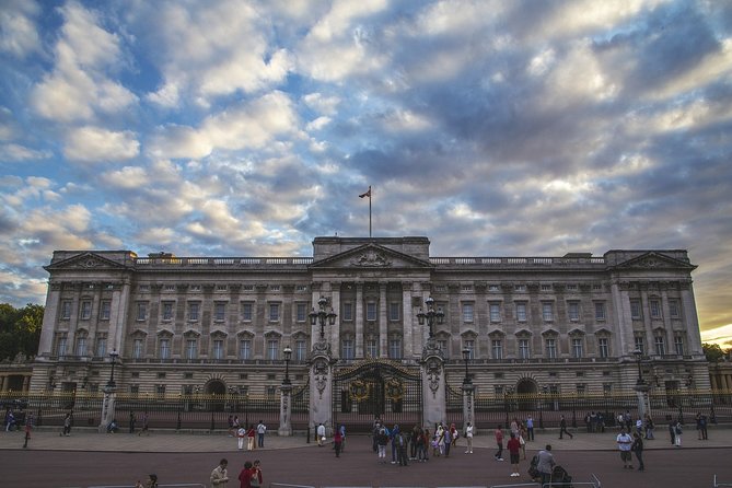 Private Westminster, Whitehall, and Windsor Castle Tour by Train. - Tour Accessibility