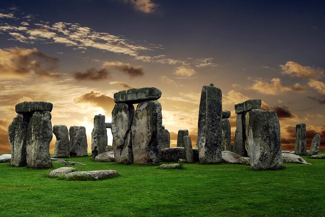 Private Windsor Castle, Stonehenge, The City of Bath Day Tour - Uncovering Stonehenge