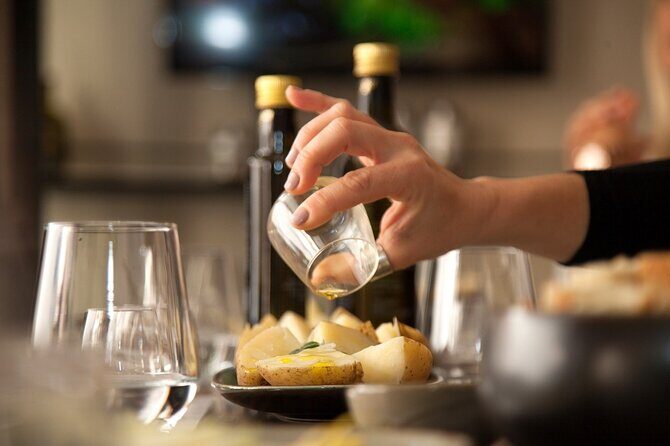 PRIVATE Workshop ESSENTIAL OILS & OLIVE OIL Factory with TASTING - Key Points