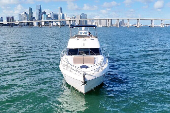 Private Yacht 60' +2 Jet Ski | + 1 Free Hour | Miami Yacht Rental - Who Is This Tour Best For?
