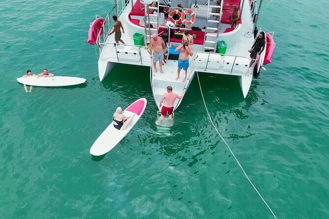 Private Yacht Charter ChicaFUN 3 Waterslides All Inclusive - The Experience of the Crew and Service