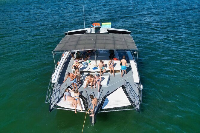 Private Yacht Charter ChicaFUN 4 All Inclusive - Wrapping It Up