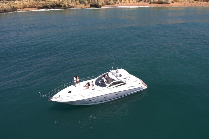 Private Yacht Hire in The Algarve - Majestic - Key Points