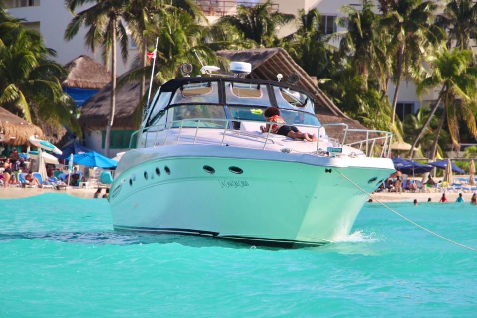 Private Yacht in Cancun for Maximun 15 People - Accessibility and Accommodations