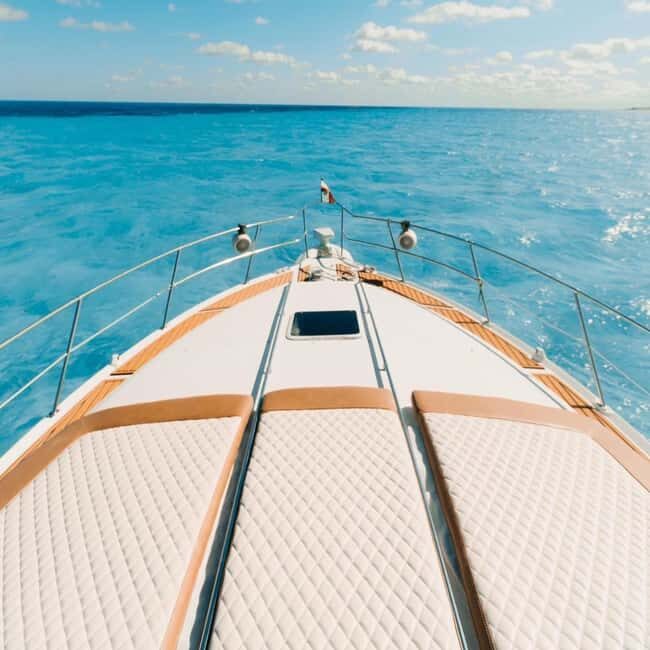 Private yacht ride in Cancun - The Sum Up