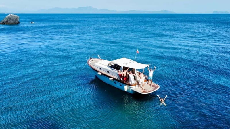 Procida: Day trip by boat with lunch on board - An In-Depth Look at the Procida Boat Tour