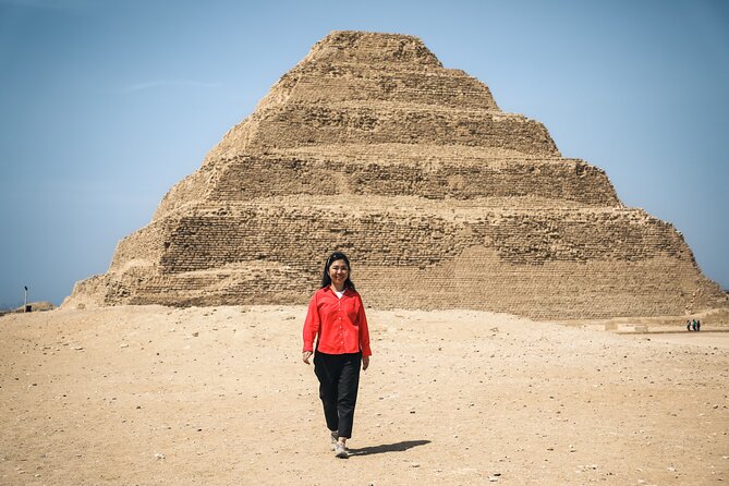 Professional Photo Shoot & Authentic Cairo Walking Tour - Iconic Landmarks