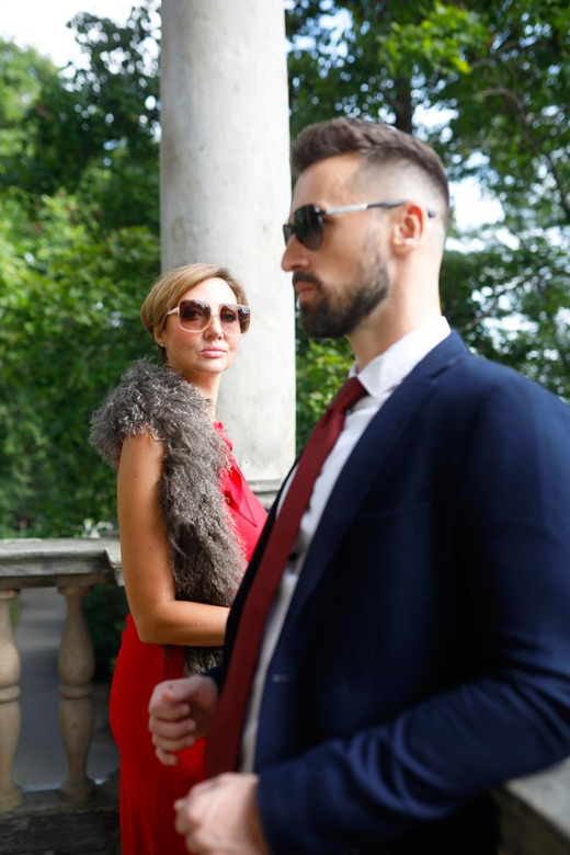 Professional Photoshoot at Royal Garden - Location and Experience