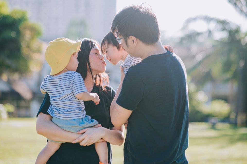 Professional Photoshoot for Families at South Bank - Host Language and Accessibility