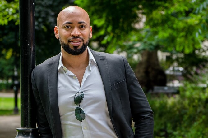 Professional Tinder Photoshoot in London - Booking and Cancellation