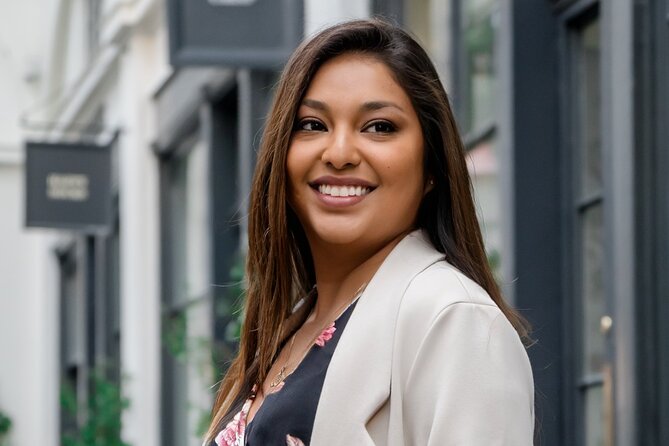 Professional Tinder Photoshoot in London - Accessibility and Transportation