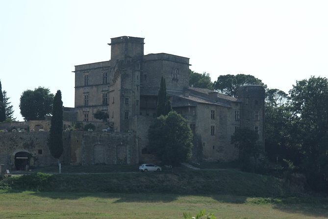 Provence Wineries and Luberon Villages Day Trip from Aix-en-Provence - Who Will Enjoy This Tour?