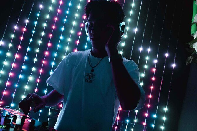 Pub Crawl in Cyclades - The Sum Up