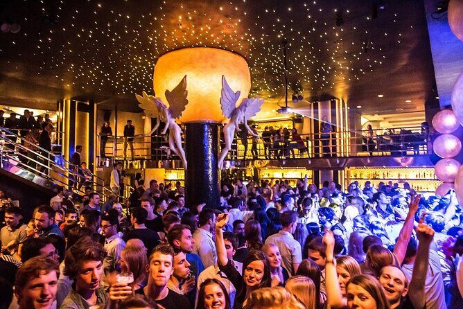 PUB CRAWL IN PRAGUE | Admission Ticket - Who Will Love This Experience?