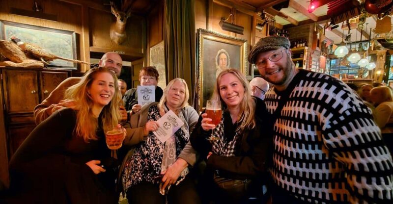 Pub Crawl & Sing-along Experience - Cockney Sing-along Adventure