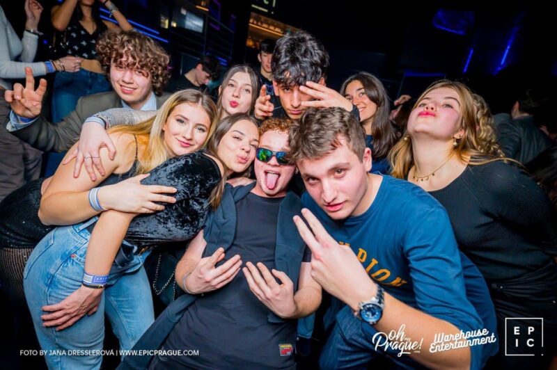 Pub Crawl With Shots and Night Club I Prague - Nightclub Entry and Atmosphere