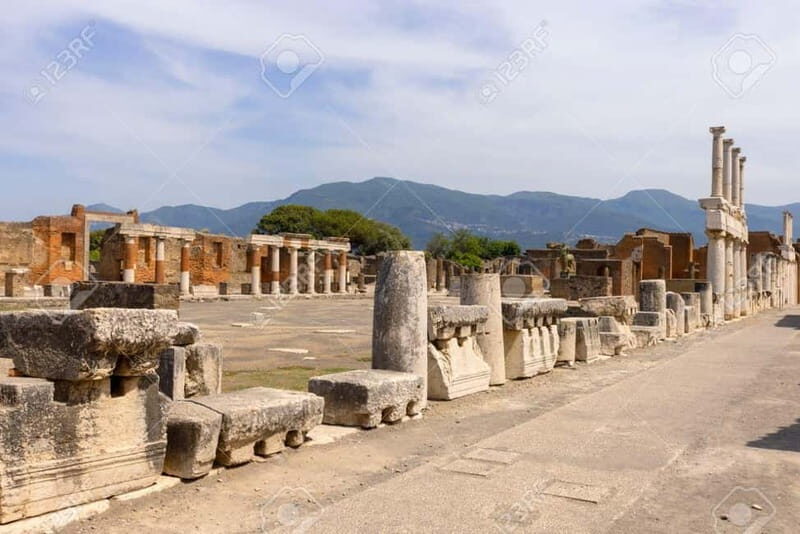Public Tour of Pompeii Excavations: Wine and Cheese Tasting and Lunch - Key Points