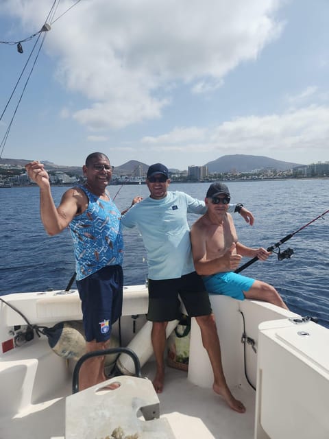 Puerto Colón: Coastal Boat Cruise With Swimming and Snacks - Swimming and Snorkeling at Turtle Cove