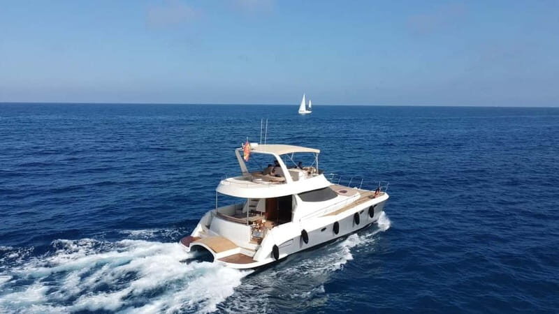 Puerto del Carmen: 2h Private Sunset Catamaran Tour w/Drinks - Who Will Love This Tour?