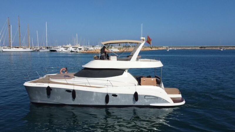 Puerto Del Carmen: Catamaran Trip With Water Sports - Thrilling Water Sports