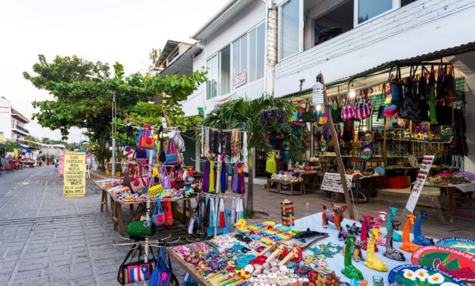 Puerto Escondido: Boat Cruise and Market Visit - Guide Languages