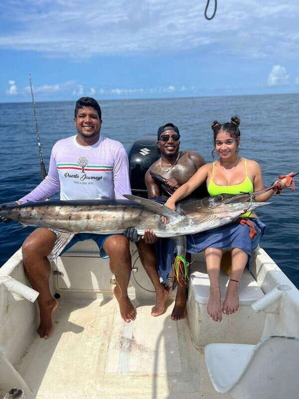 Puerto Escondido: Fishing Boat Trip with Buffet Lunch - Key Points