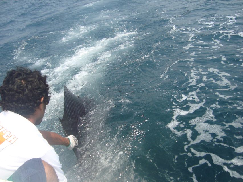 Puerto Escondido: Fishing Experience at Sunrise - Early Morning Departure