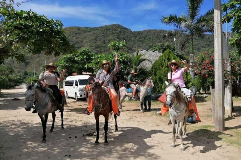 Puerto Escondido: Horseback Ride and Hot Springs Tour - An In-Depth Look at the Tour Experience