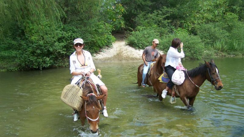 Puerto Escondido: Horseback riding to the Atotonilco hot springs. - The Hot Springs Encounter