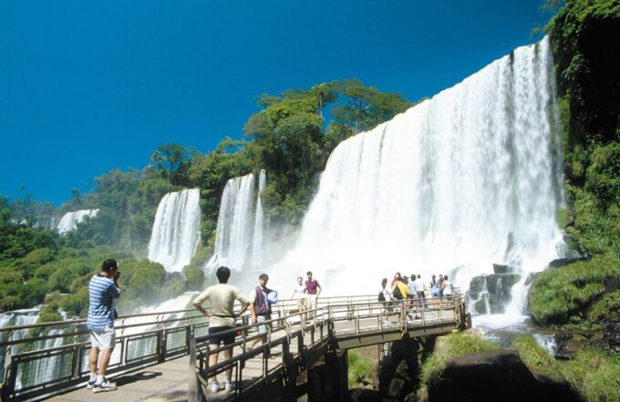 Puerto Iguazú: Iguazu Falls Trip With Jeep Tour & Boat Ride - Booking Information and Policies