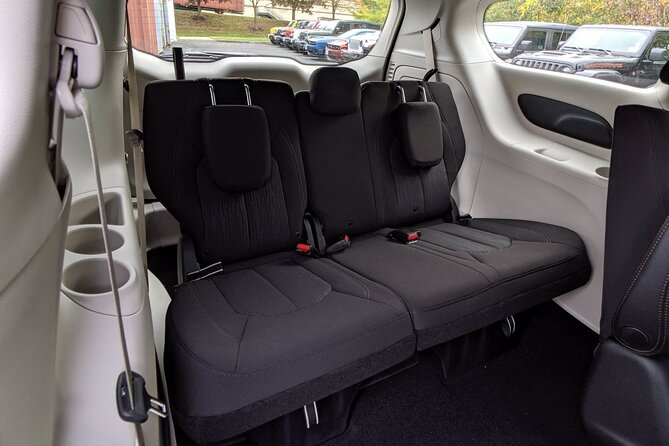 Puerto Rico Island Wide Transfer, Chrysler Minivan, Select Zone - Vehicle Features and Comfort