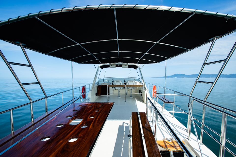 Puerto Vallarta: All-Inclusive Yacht - Kayaking and Paddleboarding