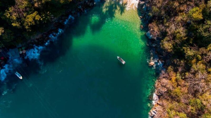 Puerto Vallarta: Catamaran to Arcos, Colomitos and Animas - Key Points