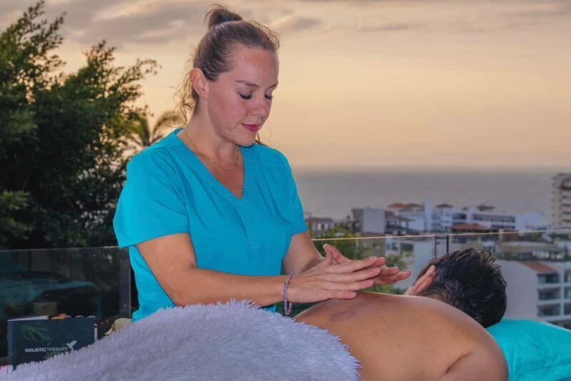 Puerto Vallarta: Holistic Deep Tissue Relaxation - The Benefits of a Holistic Approach