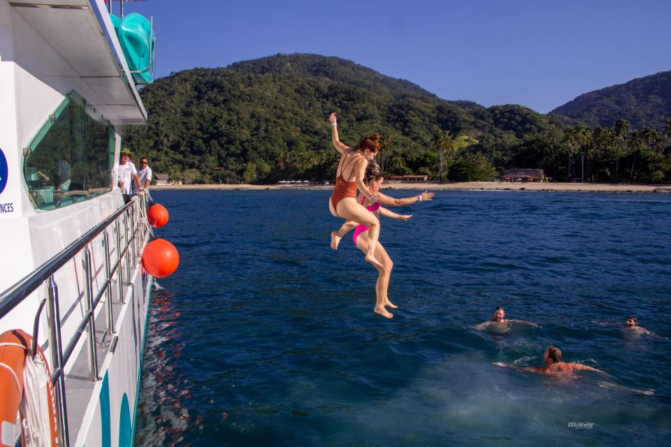 Puerto Vallarta: Luxury Catamaran and Snorkeling Tour - Swimming and Kayaking in Cihuatlán