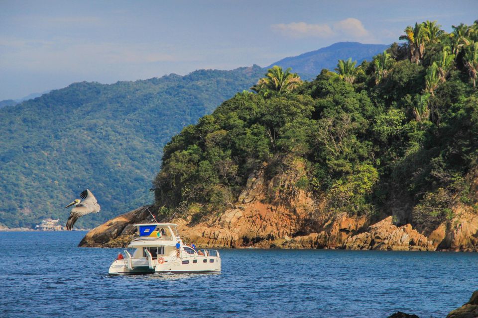 Puerto Vallarta: Luxury Yacht Tour With Lunch and Open Bar - Snorkeling and Paddleboarding