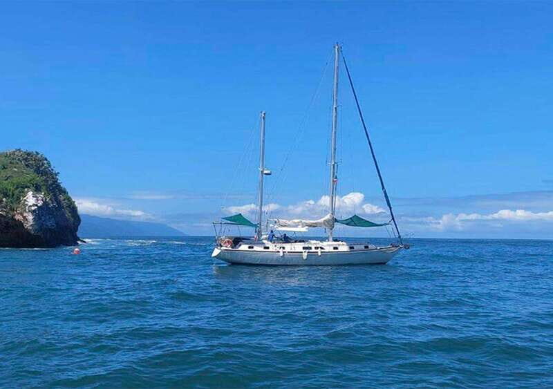 Puerto Vallarta: Private Sail, Snorkel and Beach - What Makes This Tour Special?