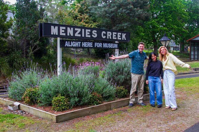 Puffing Billy, Forest Trails and Yarra Valley Discovery Tour - The Guides: Knowledge and Personality