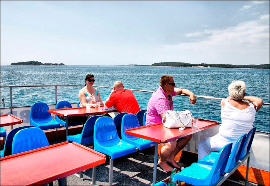 Pula: Harbor Cruise With Unlimited Drinks - Refreshments Included