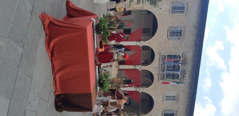 Pula: Historic Walking Tour with Local Guide & City Views - Introduction