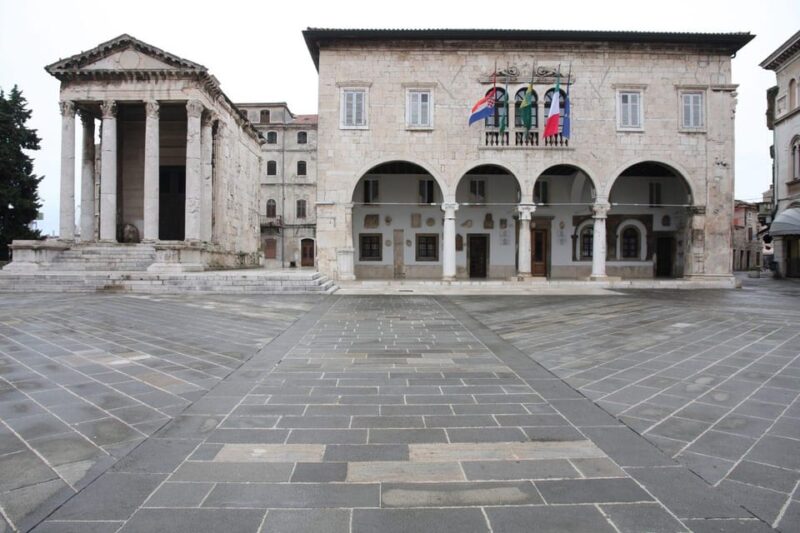 Pula's Winter Wonders: A Christmas Journey Through Time - Pula Arena Exploration