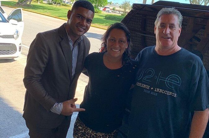 Punta Cana Airport to SECRETS ROYAL BEACH in PUNTA CANA R/T - Who Should Consider This Transfer?