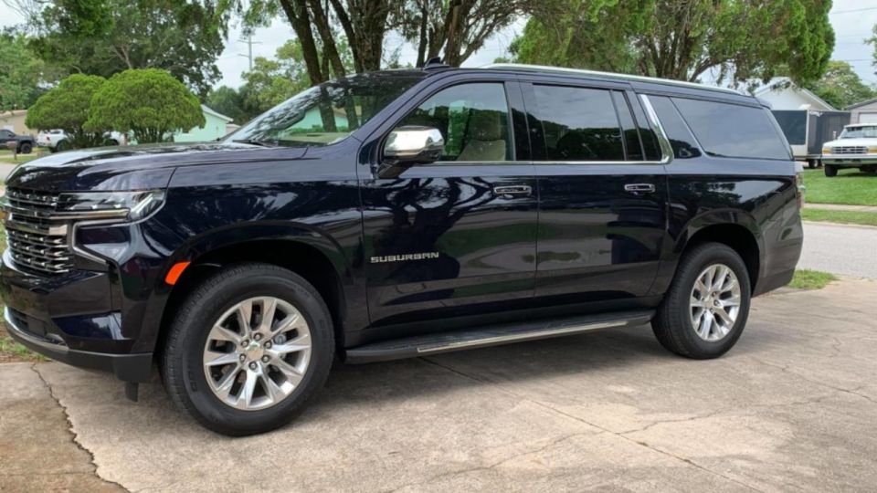 Punta Cana Airport: VIP Taxi in Front and to Hotels - Luxury Transportation