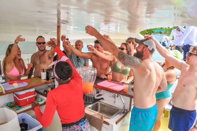 Punta Cana Catamaran Party Boat (Adults only) - Key Points