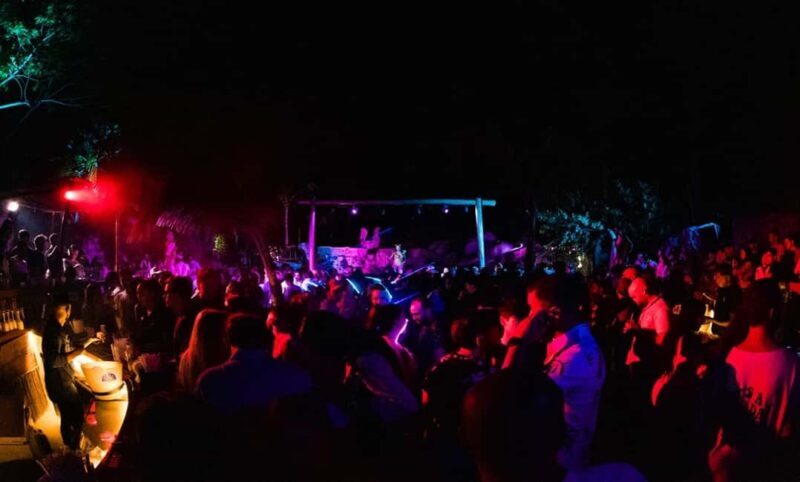 Punta Cana: Maroca Club Open Bar (Entry, Drinks & Transfers) - Who Should Consider This Experience?